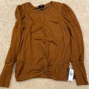 Cognac women’s twist front sweater -L